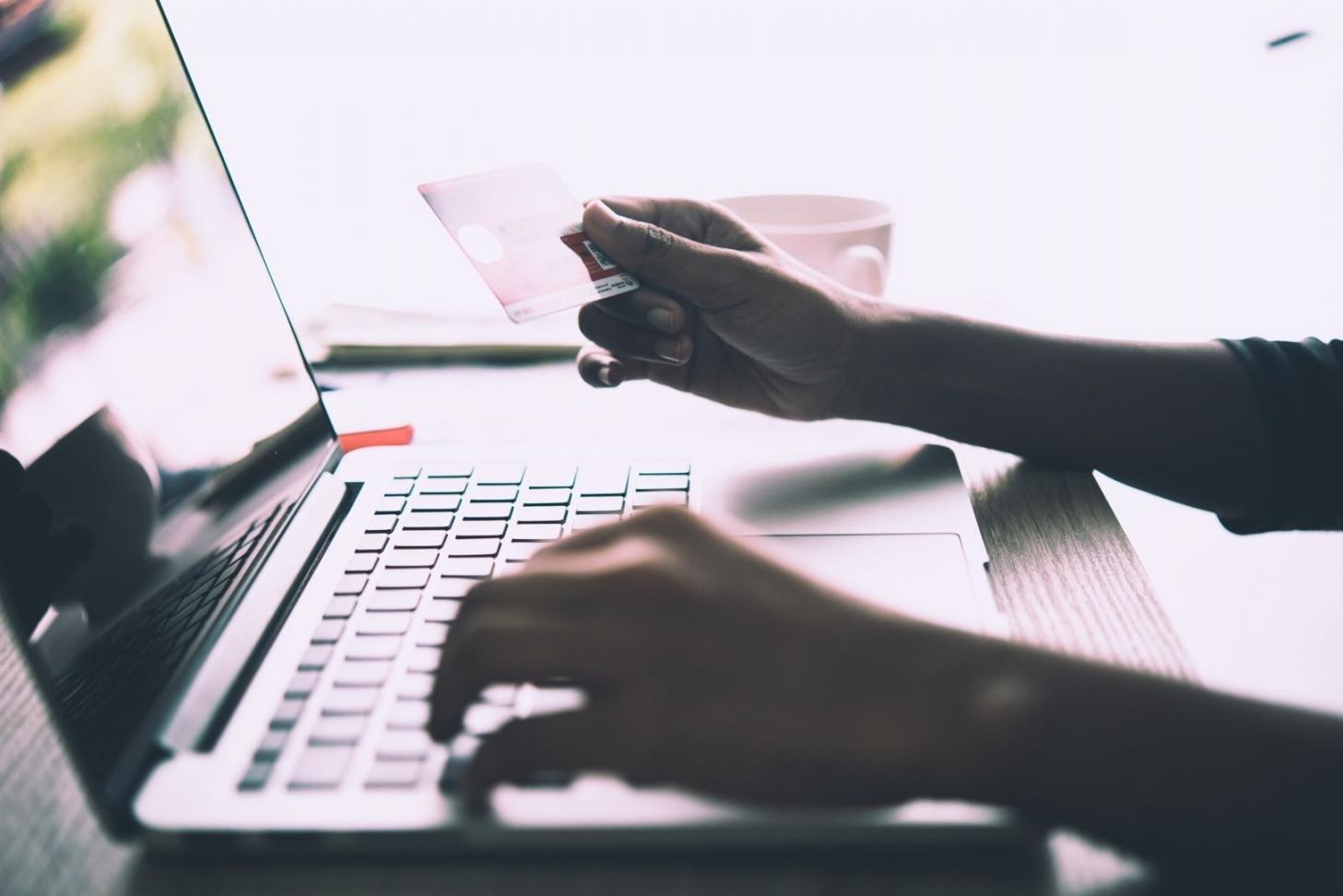 Laboratorio de ciberseguridad con equipos IoT